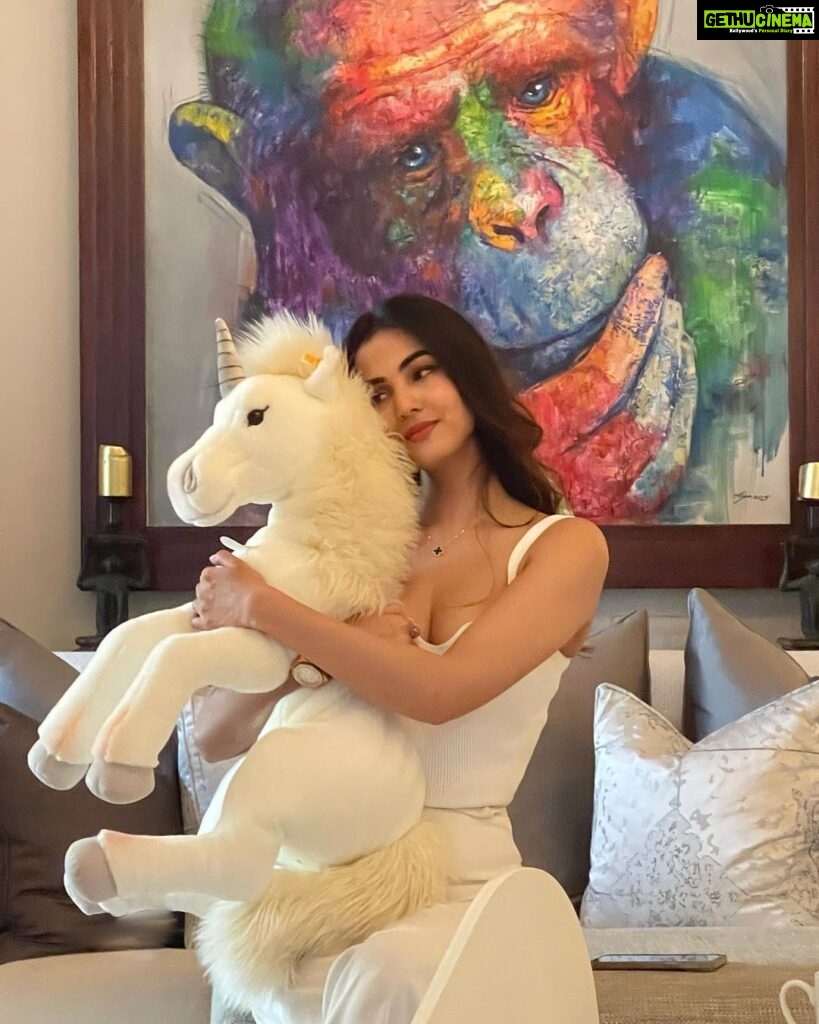 Sonal Chauhan Instagram - Hi Monday 🦄… I love you 🩵🩵🩵 Let people wonder why 🤔🐒🦧 . . . . . . . . . . . . . . . . . . . . #love #monday #sonalchauhan #unicorn