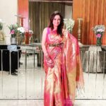 Sonia Agarwal Instagram - #soniaagarwal #sareelove #sa #sneh #brothersrokaceremony❤️