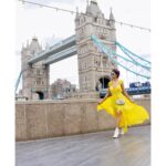 Soniya Bansal Instagram - You can't go back and change the beginning, but you can start where you are and change the ending. London, United Kingdom