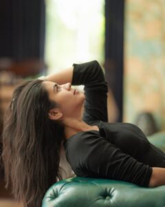 Soundariya Nanjundan Instagram - Currently daydreaming....🎶

📸- @camerasenthil
#nomakeuplook 

🌟 

🌟 

🌟 

🌟 

🌟 

#soundariyananjundan #ootd #instagram #instagood  #love #like #follow #photography #photooftheday #instadaily #likeforlikes #picoftheday #fashion #instalike #beautiful  #followforfollowback #outfit #art #photo #black #followｍe #smile #happy #insta #nature #style #life  #india #likeforfollow