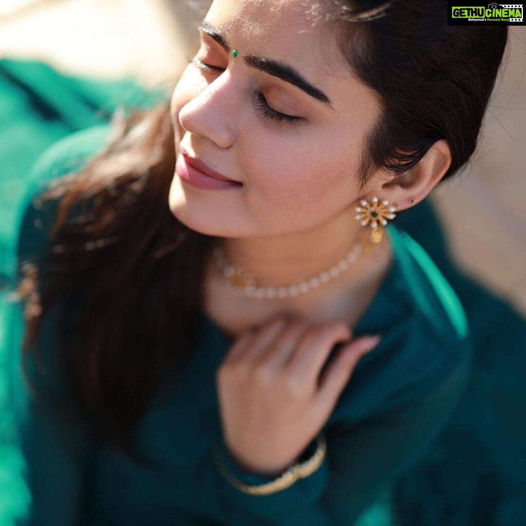 Soundariya Nanjundan Instagram - Behind these eyes, lies a world of thoughts and unspoken dreams💛 . Outfit- @instorefashions 📸- @kavinilavan_filmmaker @karthikha_photography . . . . . . #soundariyananjundan #photo #salwar #salwarsuits #indian #fashion #flowers #followforfollowback #like #instadaily #outfit #indianwear #ethnicwear #actor #actress #blogger #style #instadaily #outfitinspo #instagram #instalike #indianfashion #instapic #traditional #likesforlike #instagood #india #kollywood #like #instagram #instaphoto #photography #ootd