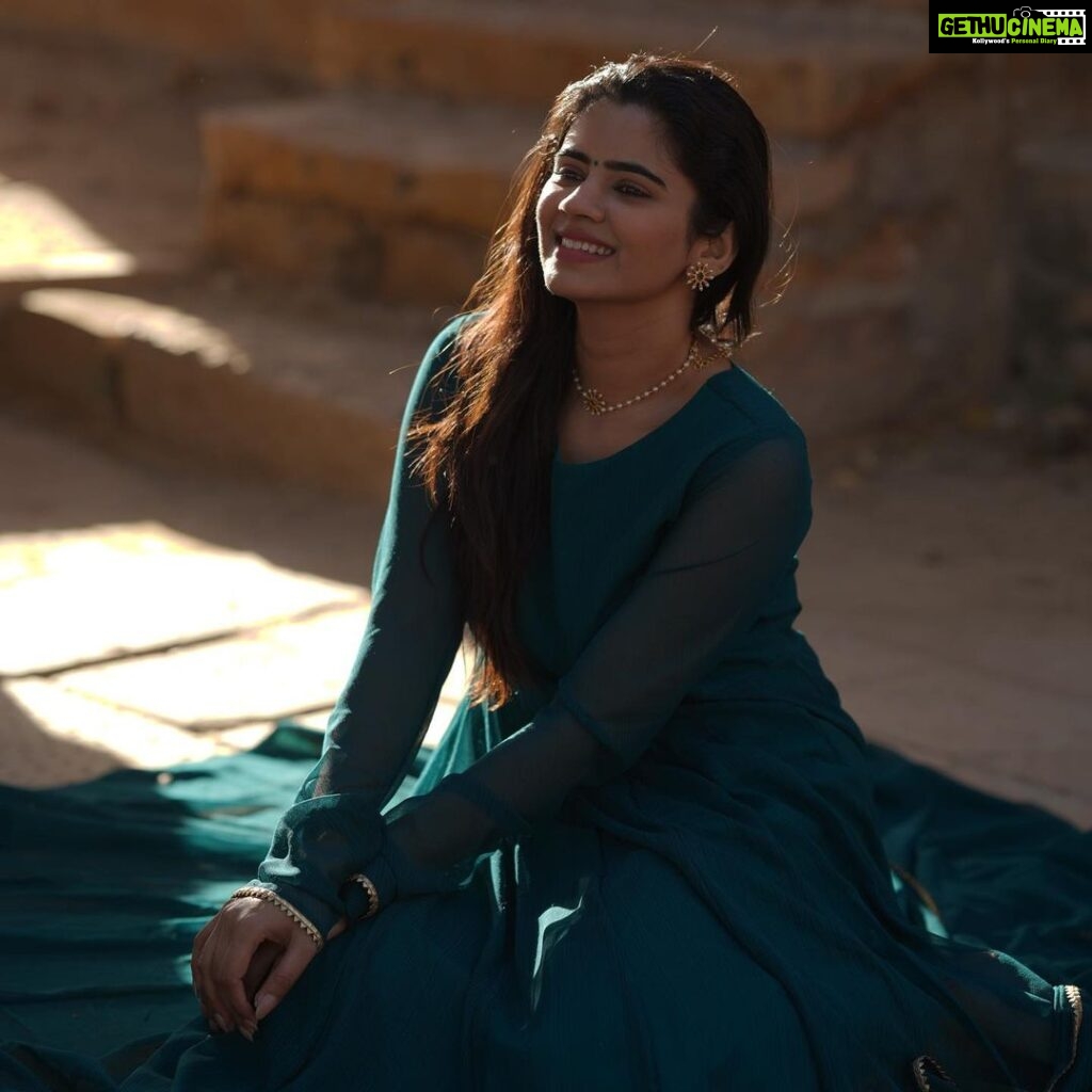 Soundariya Nanjundan Instagram - Behind these eyes, lies a world of thoughts and unspoken dreams💛 . Outfit- @instorefashions 📸- @kavinilavan_filmmaker @karthikha_photography . . . . . . #soundariyananjundan #photo #salwar #salwarsuits #indian #fashion #flowers #followforfollowback #like #instadaily #outfit #indianwear #ethnicwear #actor #actress #blogger #style #instadaily #outfitinspo #instagram #instalike #indianfashion #instapic #traditional #likesforlike #instagood #india #kollywood #like #instagram #instaphoto #photography #ootd