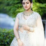 Sridevi Vijaykumar Instagram - ✨️Cherish the way you sparkle ✨️ . . . Outfit @neerusindia Jewellery @karnikajewelshyd #spark #sparkle #glitter #weddinglehenga #outfit #styling #jewelry #jewelrydesigner #designerwear #bridal #bride #wedding #indianfestivities #sridevi #sridevivijaykumar