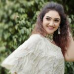 Sridevi Vijaykumar Instagram - It's all about finding the calm in the chaos😊 Have a good day🤗 . . . . Outift:@prashantikumarlabel Jewellery:@the_jewel_gallery Photography:@paulino_pictures #white #purity #fashion #drapes #styling #whitedress #calm #positivequotes #happiness #instagram #friendshipday #sunday #tvshow #loveyourlife #cocktaildress #outfits #stylist #love #live #laugh #mylife #myjob #loveformovies