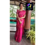 Srithika Instagram – FRIDAY. The golden child of the weekdays. The superhero of the work week. The welcome wagon of the weekend. 
.
Saree @vanna_zarigai 
Earring @kabijewellery 
Bangles @varnudais 
.
#pink #saree #sareelove #friday #post #instagram #traditional #shooting