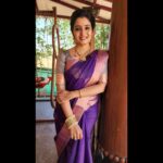 Srithika Instagram - The best color in the whole world is the one that looks good on you💜💜💜 . Saree @fancy_by_parambhara Jewels @kabijewellery Bangles @varnudais . #shooting #aaokkatiadakku #geminitv #hyderabad #purple #colour #purplecolor #silk #silksarees #saree #sareelove Hyderabad