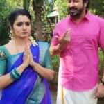 Srithika Instagram - 90s Kids 🤩👍🏻 Kovilukku poradhe sight adikkathaan 😁🙌🏼 With : @srithika_saneesh . Srithika saree @theuseeshop . #thiruchitrambalam #dhanush #nithyamenon #tamil #tamilreels #tamilcinema #tamilcinema #comedy #behindthescenes #shootingspot #thankyou #loveyouall