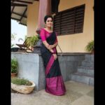 Srithika Instagram - I will stop wearing BLACK when they make a darker color🖤🖤🖤 . Saree @varshini_sareez Bangles @varnudais Earring @kabijewellery . #black #blackpink #blackcolor #saree #traditional #traditionalwear #happiness #attire
