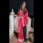 Srithika Instagram – The hot sun never revealed it’s summer, 
But her cotton saree does😎
.
Saree @varshini_sareez 
.
#saree #cottonsaree #cotton #summer #hot #comfortable #easy #easywear #enjoythesummer