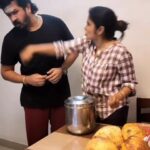 Srithika Instagram – Perunthalaivar Kamarajar Aatchi Kaalathula 🤣🤣🤣

With @srithika_saneesh 
Video @inthuma59 

#vadivelu #comedy #tamil #tamilcinema #tamilcomedy #instagood #instareels #instagram #instacomedy #thankyou #foryoursupport #foryourlove #loveyouall