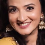 Suhasi Dhami Instagram - Caption 🙄🙄🙄🙄 @9_coloursevent_official Make up : @viraj_makeover_official Outfit : @asbaabofficial Jewellery: @drishika_collection Captured : @godfather_click_