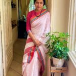 Suhasini Maniratnam Instagram - Always a fan of handloom cotton weaves.