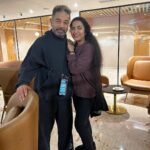 Suhasini Maniratnam Instagram - Leaving on a jet plane. And who I run into. …..Family (and what E at that ) on the same flight. Surprises are too wonderful.