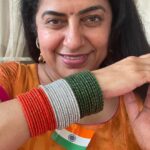 Suhasini Maniratnam Instagram - Beautiful gesture by our staff bhanu, Gunaa,krishnammaal and ammu. Look at the beautiful bangles they got me. Also தேன் மிட்டாய் கமர்கட் கோக்கோ மிட்டாய் ❤️❤️❤️❤️