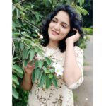Sukrutha Wagle Instagram - When life gives you hundred reasons to cry Show life thousand reasons you have to Smile 😊☺️ . . #sukrutha #sukruthawagle #kannadaactress #actress #bangaloreinfluencers
