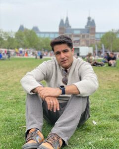 Sunny Hinduja Instagram - Aaj dil garden garden hoo gaya…
#sunday #araam #day