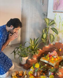 Sunny Hinduja Instagram - गणपती बाप्पा मोरया, पुढच्या वर्षी लवकर या

#ganpatibappamorya #see #you #soon
