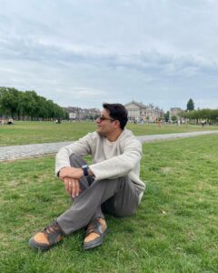Sunny Hinduja Instagram - Aaj dil garden garden hoo gaya…
#sunday #araam #day