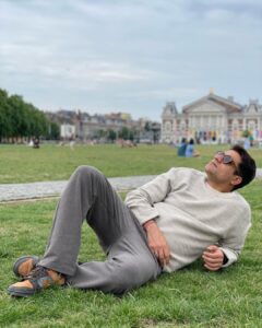 Sunny Hinduja Instagram - Aaj dil garden garden hoo gaya…
#sunday #araam #day