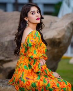 Surabhi Instagram - 🌸🌼🍀🍁🍃

Styled by @impriyankasahajananda 🫶✨️
Outfit @ewoke.studio ✨️
Makeup @glitteraisestudio ✨️
Jewlry @kushalsfashionjewellery ✨️
 📸 @verendar_photography ✨️