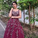 Surabhi Instagram - Sofia💖 Thank you everyone for showering so much love to our movie #DDReturns & my character Sofia 🫶 Thank you, my lovely stylists @jasminejoseph07 @simran_jha_1111 for making me look & feel like a 👸🤗