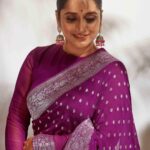 Surabhi Lakshmi Instagram - Asai asai💜💜 #dance #celebrity #makeupartist #nudemakeup #saree #saridance #happydance #friendship