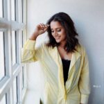 Surabhi Lakshmi Instagram - The yellows to her mellows… Stylist : @styledby_mk_ @mehaka_kalarikkal Photography : @rijil_kl Makeup : @sreegeshvasan_makeupartist Costume : @__eva_97__