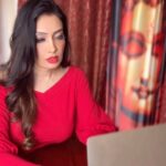 Surabhi Prabhu Instagram - TWO HOURS GAURANTEED PERSONALISED HOME DELIVERY @poorvika_india ❤️ . . That mini heart attack you get when your phone just stops 😅🥹🥹refuses to work and you have lot of work pending. Oh 🥹🥹 this recently happened with me , I was struggling on different websites to get a phone asap . @poorvika_india came to my rescue 😅😅 I got home delivery in just two hours . They have so many exciting offers and discounts going on their website. https://www.poorvika.com . . You can follow @poorvika_india to get latest information on New Gadget launches, Tech News, Contests, Offers & more! . . . #poorvika #poorvikamobiles #surabhiprabhu #surabhi #prabhu #gadgets #gadgetshop #latestgadgets #bollywoodactress #bollywood #mumbai #chennai #bangalore #hyderabad #electronics #samsung #iphone #vivov20 #vivoipl #macpro #ipad #newphone #ipadpro #gadgetblogger #unity44 #mumbaiblogger #delhiblogger Mumbai, Maharashtra