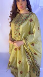Surabhi Prabhu Instagram - Outfit: @the_homeaffair_jaipur 
Wow this outfit looks so RICH .

For the first time ever a brand is giving back as a “Gratitude Gifts” -  flash sales , discounts, free give aways & many many more but only for a limited period of time . So hurry !! 
The steps are simple - 
Follow their page - tag your freinds asking them to follow - shop all you can & enjoy their surprise gratitude offers !!

✅Great online ordering portal.
✅Size/fit was right
✅easy to order
✅Exactly what I saw online !!! 
✅extremely affordable

SKU: GHRBLC009
COLLECTION: SHRINGAAR
FABRIC DETAILS: 
OUTFIT – COTTON SILK
DUPATTA – CHANDERI

PRODUCT DETAILS: 
KURTA – SET IN BEIGE WITH A CONTRAST BRICK RED AND DEEP GREEN, IN OUR PATENT HAND BLOCK PRINT.
KURTA – STRAIGHT CUT WITH NECK, SLEEVES, SLITS, FLAIR HIGHLIGHTED WITH MOGHUL BLOCK PRINT / BROWN GOTA DETAILING.
GHARARA – MOGHUL MOTIFS HAND BLOCKED ALL OVER WITH A BORDER TO HIGHLIGHT THE FLAIR.
DUPATTA – HAND BLOCKED MOTIFS AND BORDERS ALL OVER TO MAKE THIS BEAUTY MAJESTIC.

KURTA LENGTH: 35”; SLEEVES: 22”; GHARARA LENGTH: 38”

#indianwear #ethnicwear #fashion #indianfashion #onlineshopping #indianwedding #traditional #instafashion #kurti #ethnic #style #ootd #traditionalwear #indian #partywear #kurtis #fashionblogger #amazondeals #suits #trending #indianbride #dresses #mumbai #salwarkameez #surabhiprabhu #surabhi #prabhu #amazonkurta #amazonfinds #amazonfashion 

Managed by @brandedgupshup