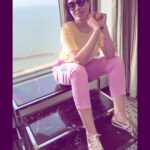 Surabhi Prabhu Instagram - Saturday is the day to give yourself all the love & care you didn't on weekdays 💕 . . #sunkissed #tollywoodactress #surabhiprabhu #losangeleslife #flatironbuilding #hindiquotes #californiaadventure #californialove #californiagirl #californialiving #flatirondistrict #bollywoodhot #voompla #pinkvilla #bollywoodcinema #हिंदी #bollywoodmovies #supermodel #modeldiaries #thekapilsharmashow #travelgram #travelphotography #travelblogger #koffeewithkaran #bollywoodactoractress #bollywoodactress #surabhi Taj Lands End, Mumbai