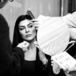 Sushmita Sen Instagram - “That stare in the mirror that says…I dare you!!!” 😉😄💋 Captured by @frank.ahalpara.photography Makeup @simua_996 Hair @flavienheldt #workmode #yourstruly 🤗💃🏻 I love you guys!!! #duggadugga ❤️