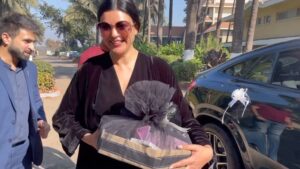 Sushmita Sen Instagram - And the Woman who LOVES to drive… gifts herself this powerful beauty 👊❤️😉

Thank you @pardesiinderjit @mercedesbenzind @autohangar @theretreatmumbai for making this such a memorable moment!!!💃🏻🥂🎶🤗

#Sharing #newride #gle53amgcoupe #celebrateyourself 💃🏻💃🏻💃🏻

I love you guys!!! #duggadugga 💋