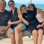 Sushmita Sen Instagram - “Love, kindness, courage & empathy…the four chambers of a balanced heart” 😍🤗 Here’s to the one who epitomises it!! 😇❤️ Happpyyyyyy Birthday Baba @sensubir 😁💃🏻❤️🎶🥳 Here’s to your health & happiness always!!! 🥂You are God’s precious blessing in our lives!! We love you!!!!🤗❤️💃🏻 #duggadugga Alisah, @reneesen47 & your Titan 😀😍💃🏻