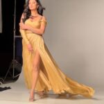 Sushmita Sen Instagram - A focused woman in diffused pictures!!! 😄❤️💋 #videograb #onlyforyou 😉 The campaign will be in focus promises @subisamuel 😄❤️ Kisses @theiatekchandaney @danielcbauer 💃🏻 #sharing #glimpses #GemcityCampaign 🎶 I love you guys beyond!!! #duggadugga #happysunday 😁💃🏻🌈