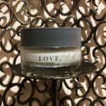 Sushmita Sen Instagram - Fell in LOVE with this skincare line!!❤️🤗💋 #sharing ‘LOVE,INDUS’ It’s rare, potent & beautiful for all skin types!!! I am super proud of my Sister Neelam, for choosing to be a part of something so special🌈 🤗❤️ Guys, you’ve gotta check this out… Website: loveindus.com 👍 You can thank me later!!😉😄⭐️ I love you guys!!!😍 mmuuuaaah