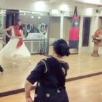 Sushmita Sen Instagram - Here’s to a #guru #teacher who doesn’t just teach an art form, but also reaffirms faith in flowing with life’s endless possibilities...one beat at a time!!! 😊❤️🎵 We love you @pritam_shikhare 🙏😇💃🏻 #happyinternationaldanceday to all teachers & students of life!!! 😍🤗 I love you guys!! Stay blessed!! #duggadugga 🌈