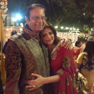 Sushmita Sen Instagram - Happpyyyyy Birthday Baba!!! ❤️🤗💃🏻😁🌈 May God keep you in the best of health & the happiest of places!!😍🤗 You truly are such a divine & auspicious gift in our lives...to be born YOUR daughter is indeed a blessing...one I thank God for often🤗❤️💃🏻To the BEST Father & Grandfather...We love you!!!😇❤️😍 #duggadugga #family #birthdaywishes #daddy 🙏🤗❤️Alisah, Renee, @subhra51 @rajeevsen9 @asopacharu @rohmanshawl & your Titan 🤗🌈🥂💃🏻❤️