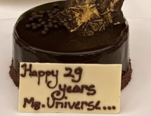Sushmita Sen Instagram - Thank you God!!!!🤗❤️💃🏻

The ‘universe’ conspires in your favour Alisah & @reneesen47 😉😜😄❤️💋This journey of life with the both of you by my side…is the ultimate celebration!!! I love you infinity 💋

#duggadugga #Maa ❤️