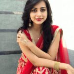 Suza Kumar Instagram - Eid Mubarak ♥️ Have a happy and blessed eid ✨😊 . #eidmubarak #happyeid #loveandhappiness #blessed #livelovelife 💛✨