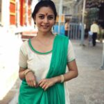 Suza Kumar Instagram - Temple time #kalahasti ♥️😇 . Let only Gud vibes and happiness stays with us forever in this journey ✨✨☺️♥️ . Ps -yes that rare over bhakthi face 😅🥰☺️ . #temple #kalahasthi #blessed #goodvibes #livelovelaugh ✨☺️ Sri kalahasti