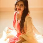 Suza Kumar Instagram - இனிய பொங்கல் திருநாள் நல்வாழ்த்துக்கள்🌾🌾🌴🌴🌞🐄👨‍👩‍👧‍👦💖😊 #happypongal #festival #tamilponnu #lifeisbeautiful #happyvibes #happygirlsaretheprettiest 😍✨♥️