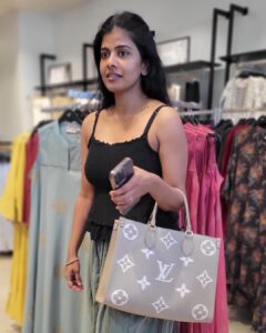 Swagatha S Krishnan Instagram - Displaying a piece of gentle feminity I hold, before metamorphosing into that storm🎍 Thank you love @anjusartistry 🍀 #godsgrace #calmbeforestorm #strength #love #outwithmygirl