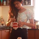 Swagatha S Krishnan Instagram - Tried making my first cup of coffee for appa with the help of @levistacoffee . He totally loved it ♥️ #Levista #LevistaCoffee #InstantCoffee #DoubleTheMagic #Chennai #ad