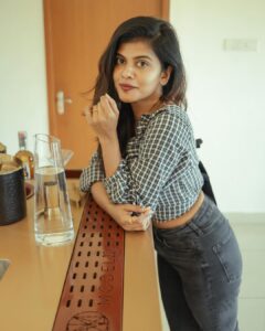Swagatha S Krishnan Instagram - Found speedxbars while looking for a one-of-a-kind home bar. This beauty is not just a style statement  but has also become all my friends’ favourite. Classy, functional, portable & convenient.  This is a must have home bar we’ve always wanted 🥂 #speedxbars #collaboration