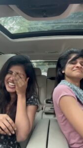 Swagatha S Krishnan Instagram - Doing Reels with siblings like @mayaskrishnan can be hazardous to health . Tag ur annoying sibling psycho 🤧 #kannuvali
