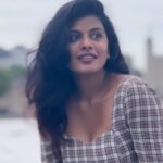 Swagatha S Krishnan Instagram - How the day went by Saindhu Saindhu ;) ♥️ shot on iphone by my mamey @goutham_healer . @swetha_s_goutham 😘#london