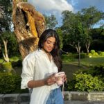 Tanvi Dogra Instagram - Focus only on what is important & you will capture it perfect 🤍 *Capturing the good times 🙌🏻📸 . . . #sun #sunnyday #polariodcamera #positivity #vibe Aga Khan Palace