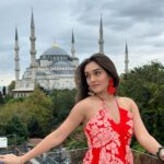 Tanya Sharma Instagram - Looking at you looking at me😏 . .wearing - @srstore09 A morning in Istanbul 🇹🇷 #reels #reelsinstagram #reelitfeelit #istanbul #turkey #travel #tanyasharma #instagood Seven Hills Restaurant and Cafe Istanbul Turkey