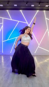 Tanya Sharma Instagram - Le chal JAMNAPAAR 😍  #reels #dance #reelkarofeelkaro #trending #tanyasharma 
#Jamnapaar Song out now.

#DreamGirl2 Advance Booking Open Now

#25AugustHogaMast
In Cinemas on 25th August.

@ayushmannk @ananyapanday @writerraj @balajimotionpictures  @meetbrosofficial @nehakakkar @kumaarofficial @zeemusiccompany