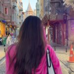Tanya Sharma Instagram - My travel experience in Istanbul was very much different than my other vacations … it was wonderful exciting tiring exhausting and a very unique experience and I don’t think I can sum up the whole thing with few pictures but I try and hope you’ll like it too 😊💕💃🏼 #istanbul #travel #streets #live #love #travelgram #turkey #tanyasharma Istanbul, Turkey